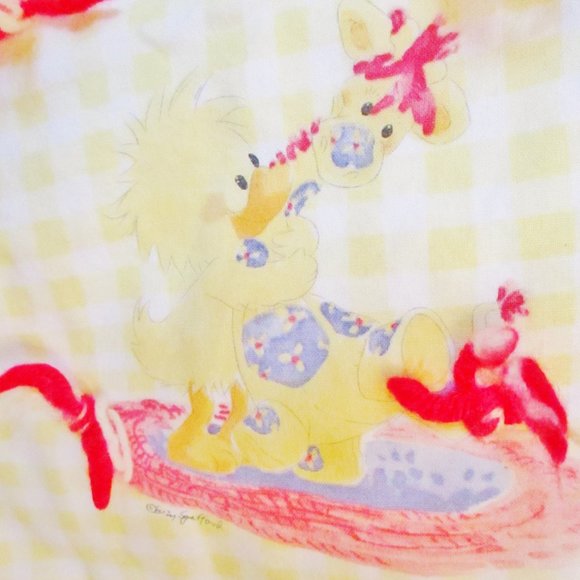 Vtg. Suzy Spafford Baby Blanket Throw Nursery Decor Yellow, Baby Ducks, Red Trim - Picture 6 of 13